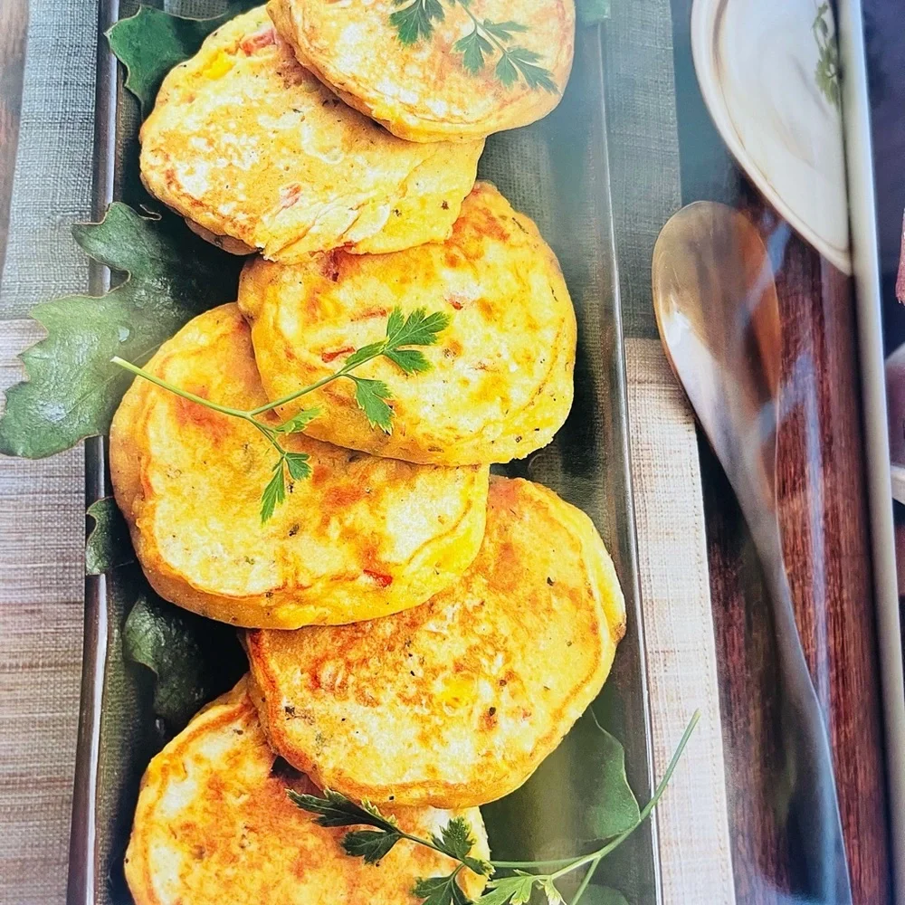 Simply Delicious: 245 No-Fuss Recipes Cook Book